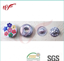 Spring Button 30